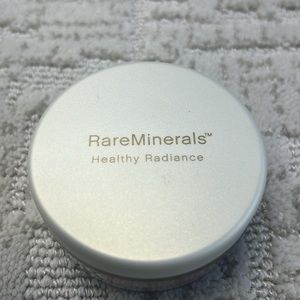 Rare minerals healthy radiance face makeup.